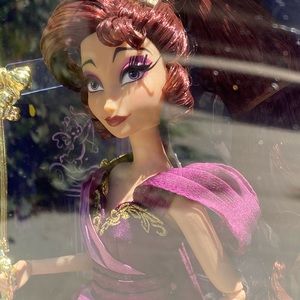 Disney masquerade Megara limited edition